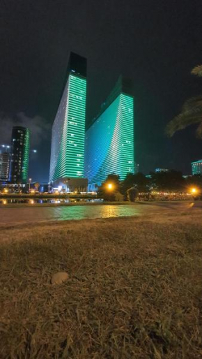 Orbi city , C 
